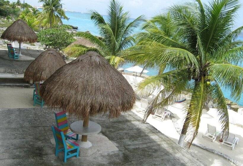 Condumel Condominiums