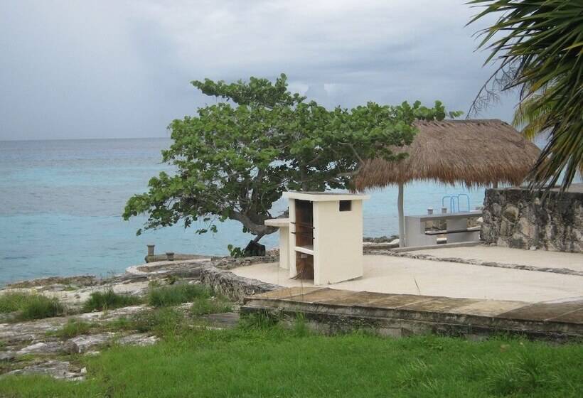 Condumel Condominiums