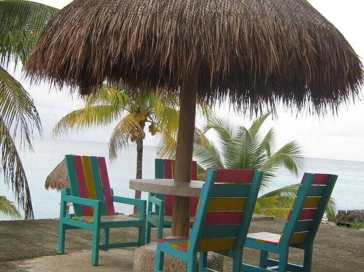 Condumel Condominiums