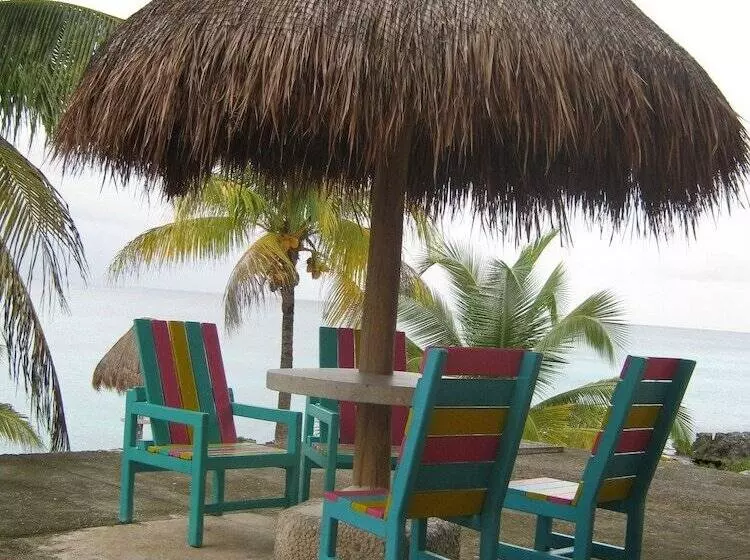 Condumel Condominiums