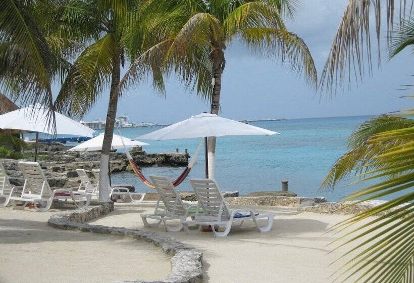 Condumel Condominiums