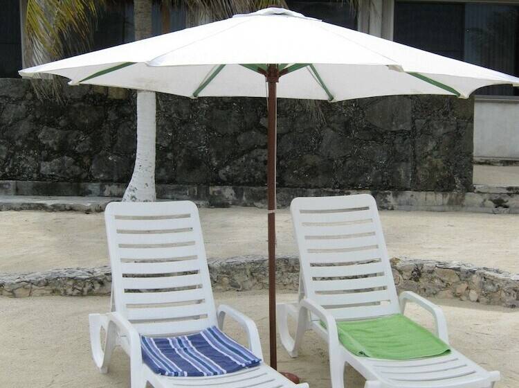 Condumel Condominiums