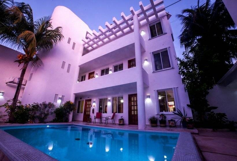 مسافرخانه Villas Deja Blue & Restaurant