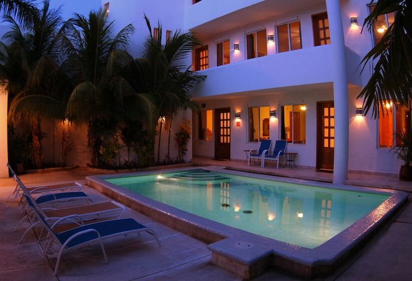 مسافرخانه Villas Deja Blue & Restaurant