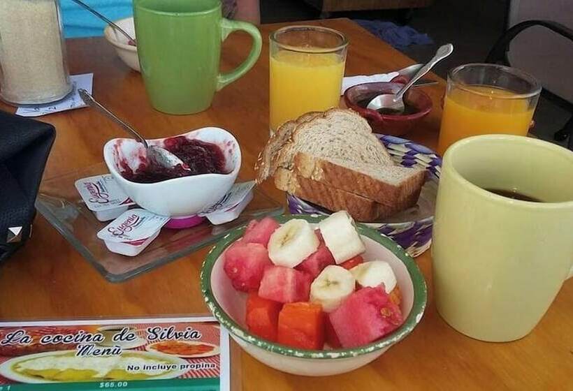 مسافرخانه Villas Deja Blue & Restaurant