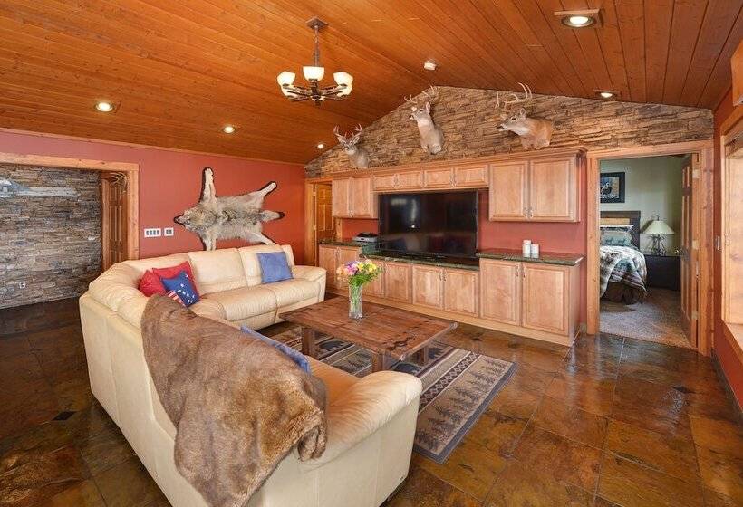 فندق Safari Lodge