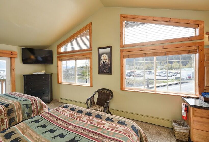 فندق Safari Lodge