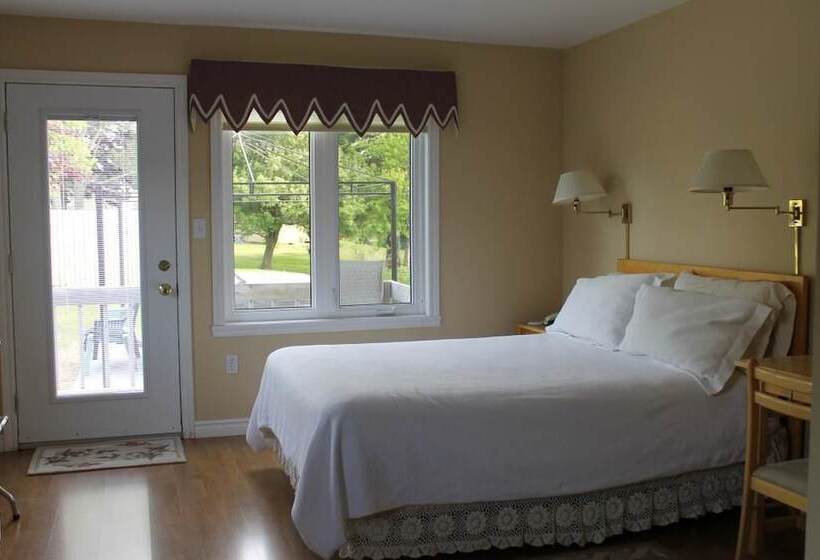 Mackenzie House B&b By Elevate Rooms