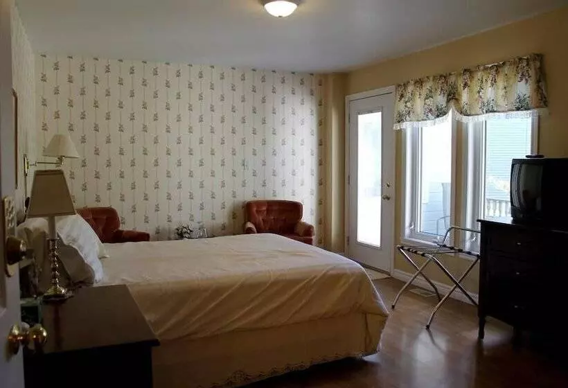 Mackenzie House B&b By Elevate Rooms