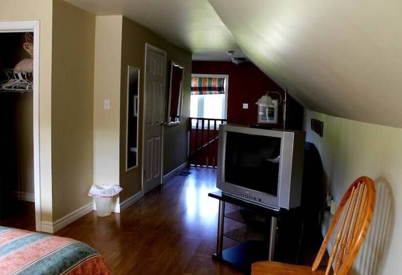 Mackenzie House B&b By Elevate Rooms