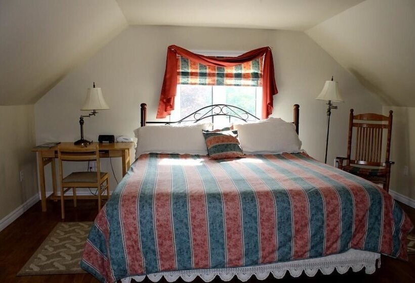 Mackenzie House B&b By Elevate Rooms