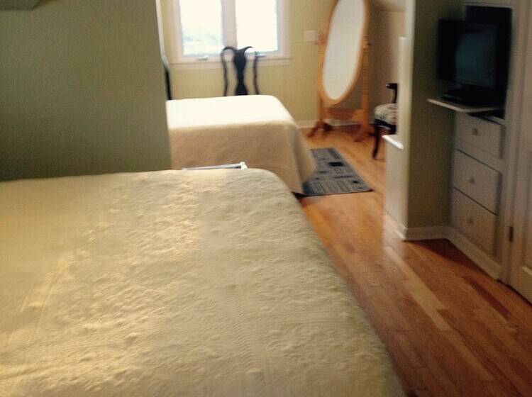 Mackenzie House B&b By Elevate Rooms