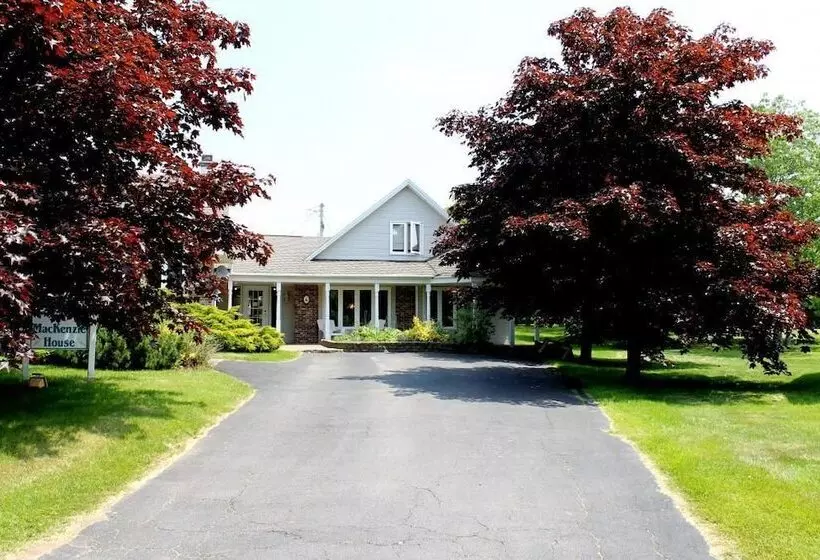 Mackenzie House B&b By Elevate Rooms