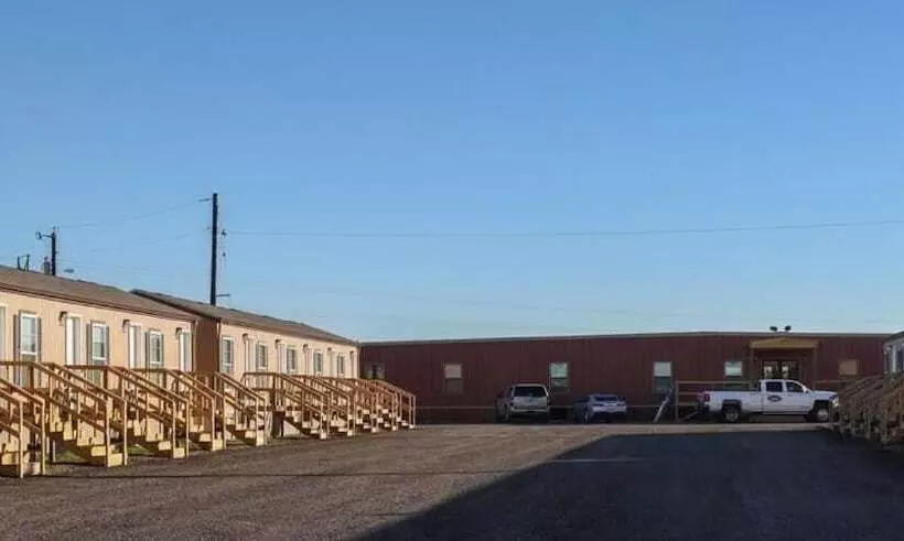 Motelli Cuero Oilfield Housing