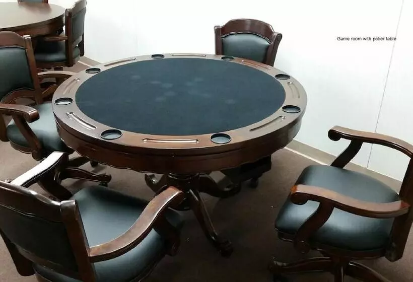 Motelli Cuero Oilfield Housing