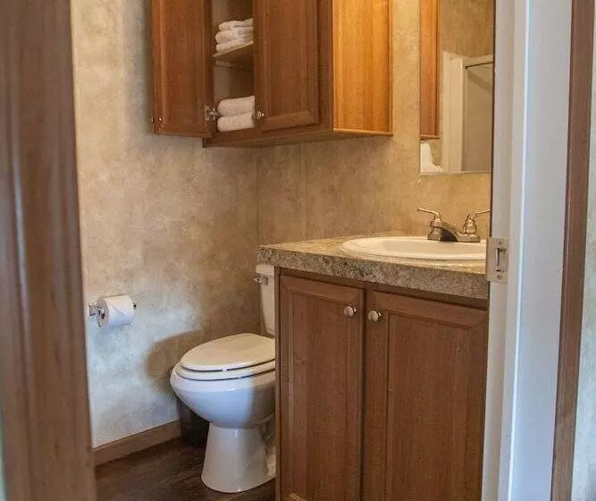 Motelli Cuero Oilfield Housing