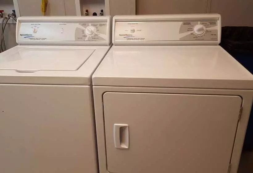 Motelli Cuero Oilfield Housing