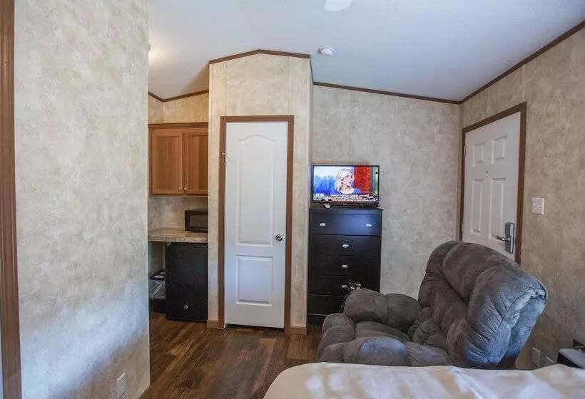 Motelli Cuero Oilfield Housing