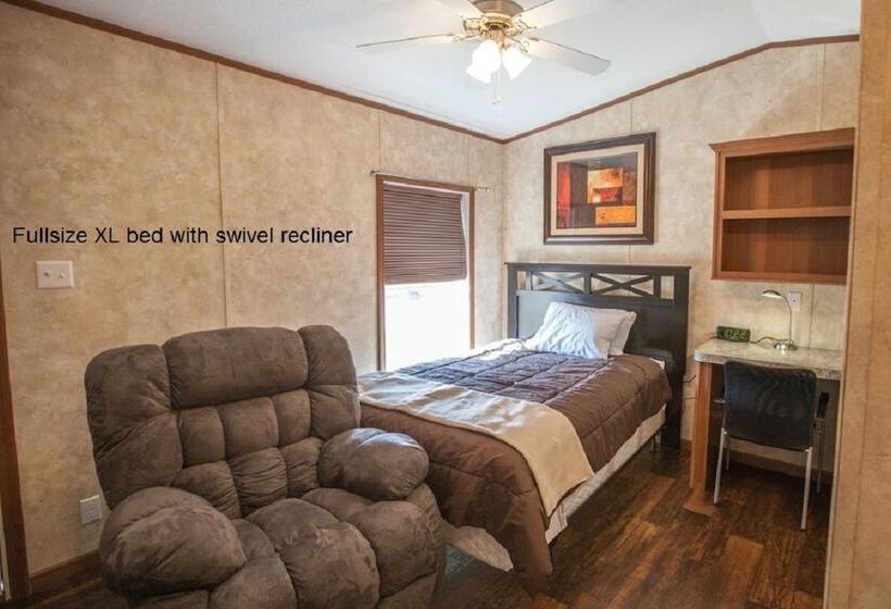 Мотель Cuero Oilfield Housing