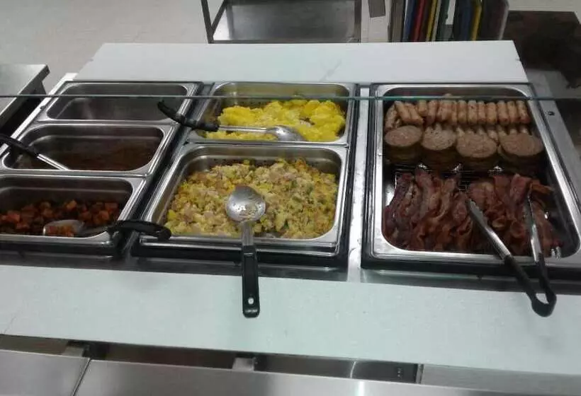 Motelli Cuero Oilfield Housing