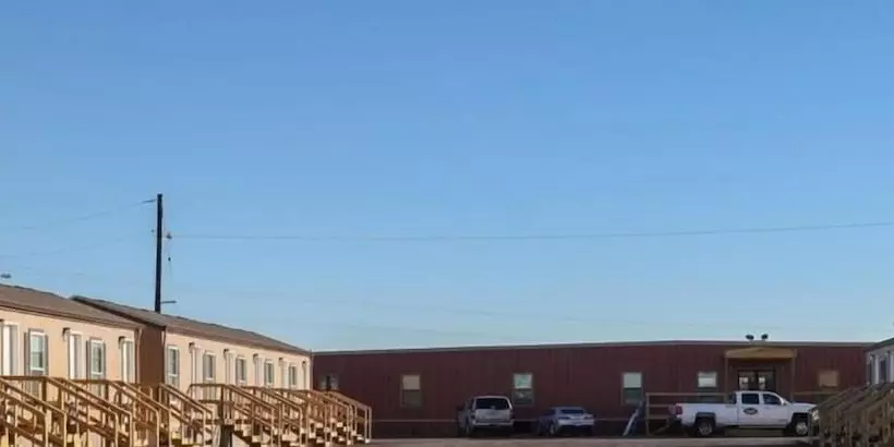 Motelli Cuero Oilfield Housing