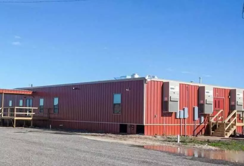 Motelli Cuero Oilfield Housing