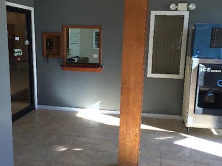 汽车旅馆 Wilshire Inn