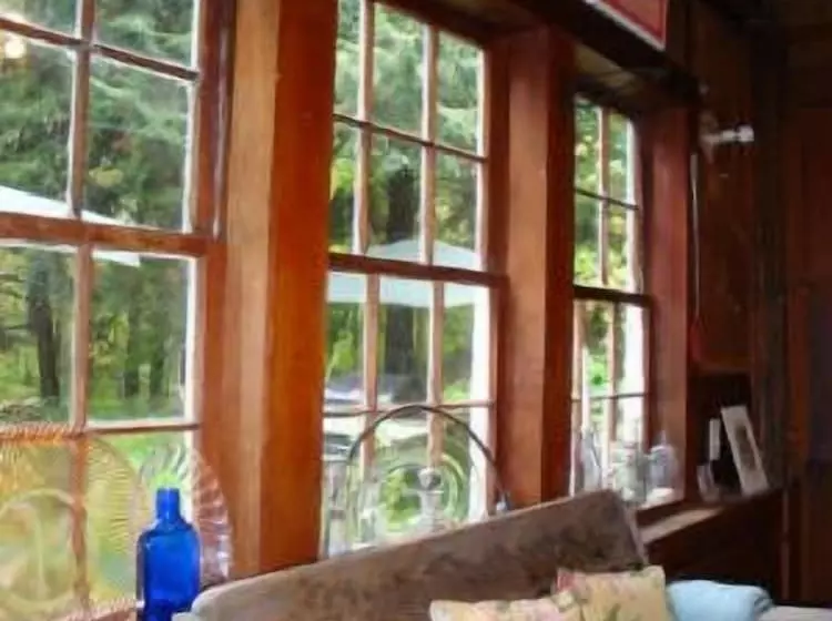 ペンション Chestnut Lodge