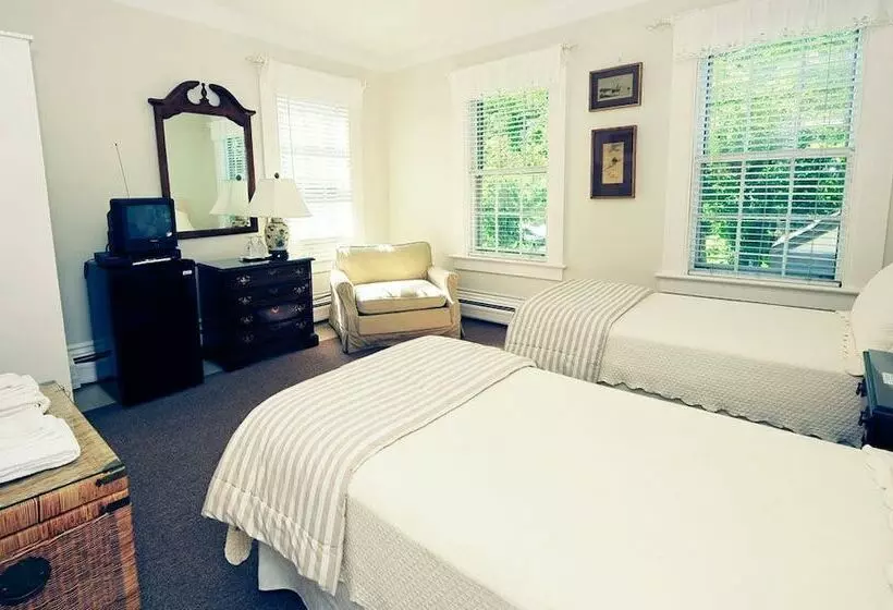 ペンション Languedoc Inn & 3 Hussey St Guest House