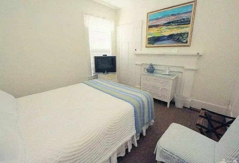 ペンション Languedoc Inn & 3 Hussey St Guest House