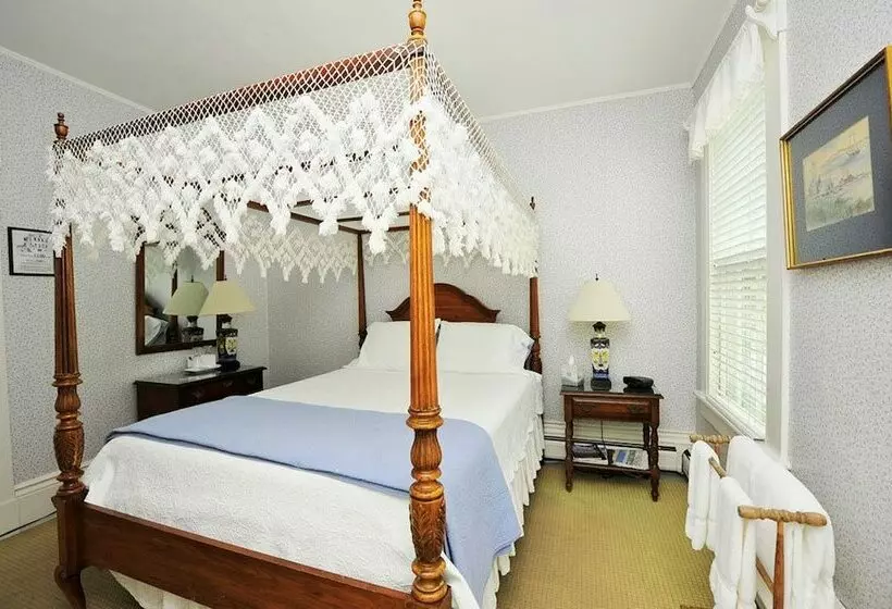 ペンション Languedoc Inn & 3 Hussey St Guest House