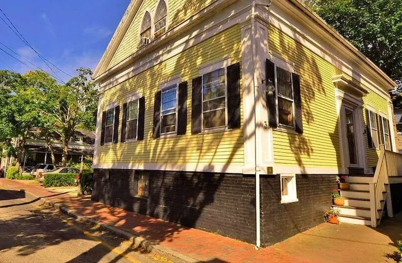 ペンション Languedoc Inn & 3 Hussey St Guest House