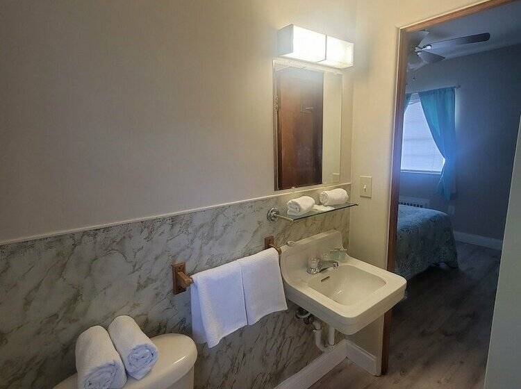 Riverside Motel And Marina Manistee