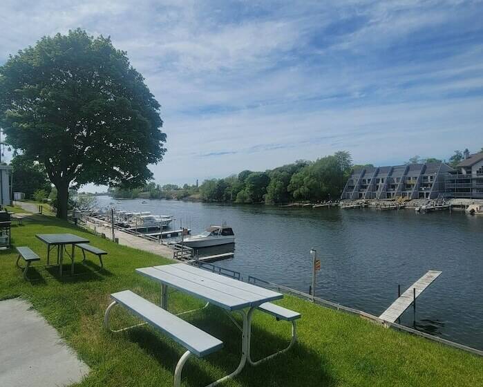 Riverside Motel And Marina Manistee