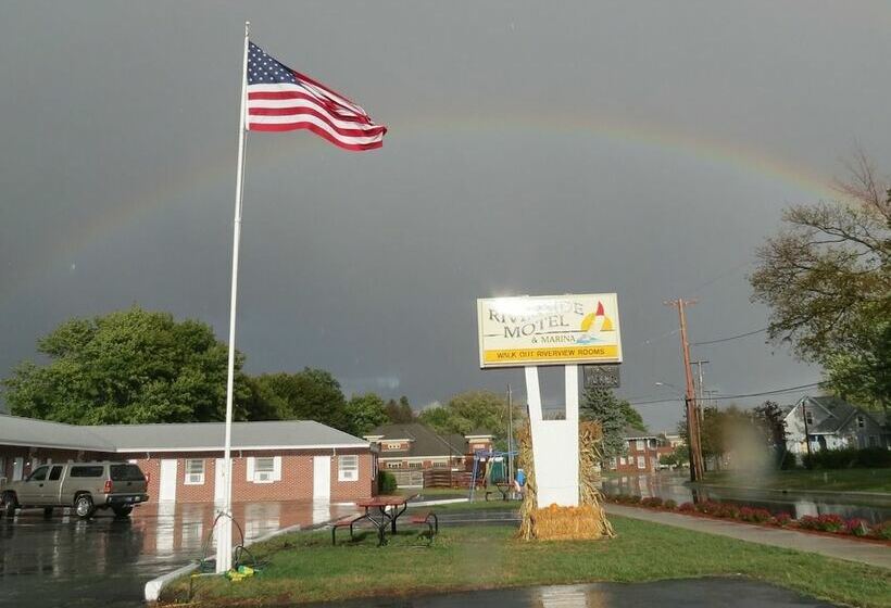 Riverside Motel And Marina Manistee