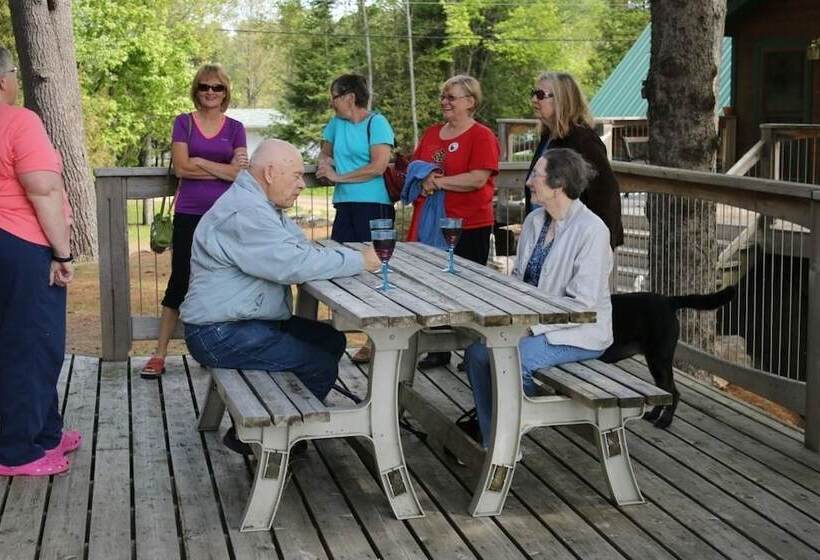 Sunny Rock B&b Haliburton