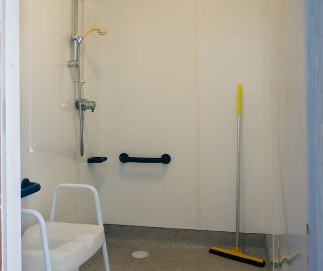 Yha Broad Haven   Hostel