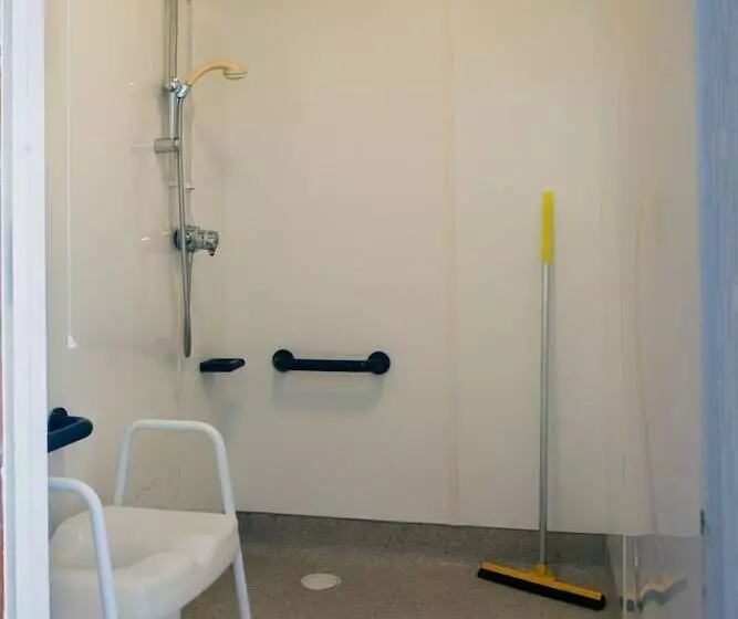 Yha Broad Haven   Hostel