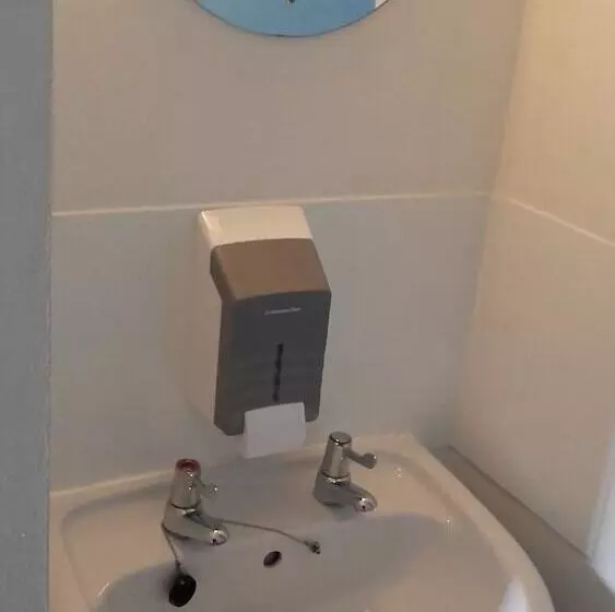 Yha Broad Haven   Hostel