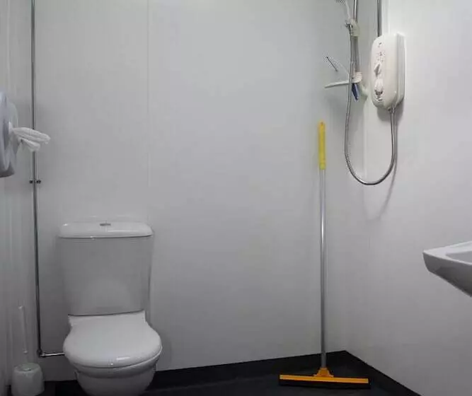 Yha Broad Haven   Hostel