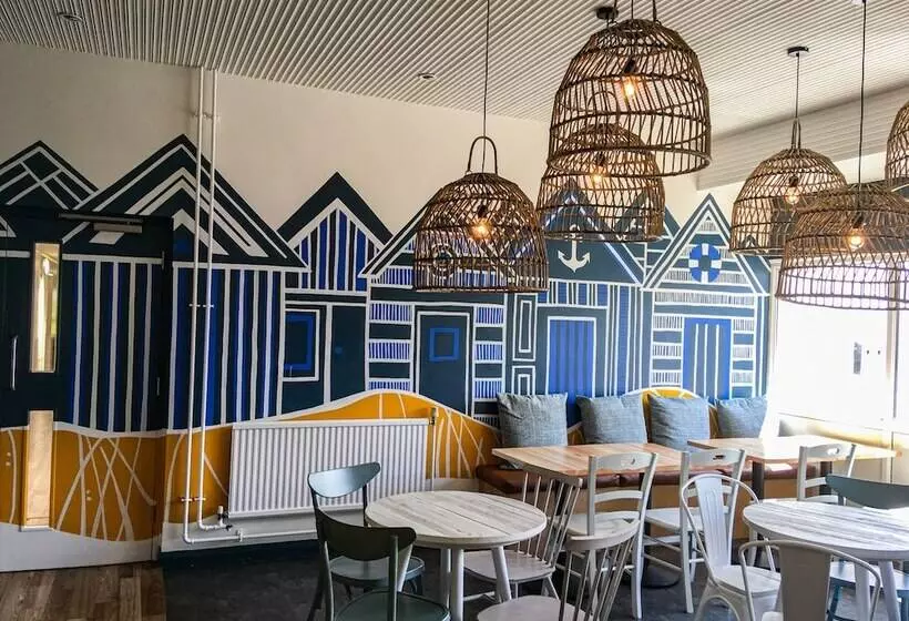 Yha Broad Haven   Hostel