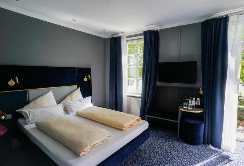 Hotel Am Schloss Biebrich