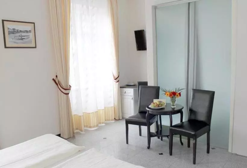 בית מלון כפרי Am Schloss Biebrich