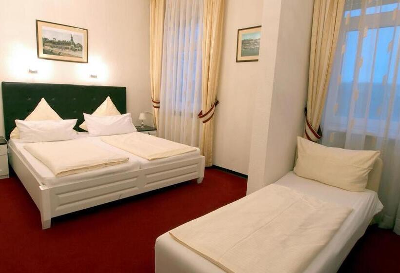 Hotel Am Schloss Biebrich