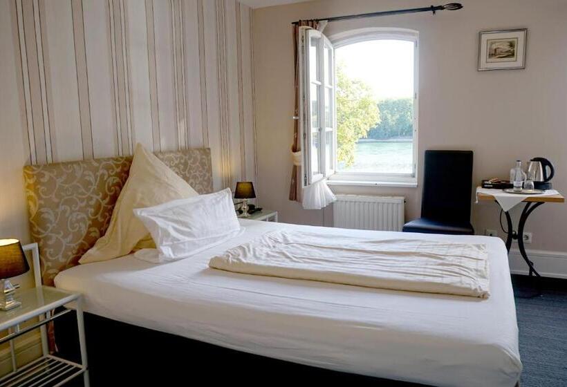 Hotel Am Schloss Biebrich