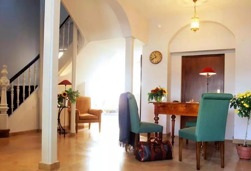 בית מלון כפרי Am Schloss Biebrich