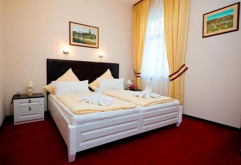 Hotel Am Schloss Biebrich