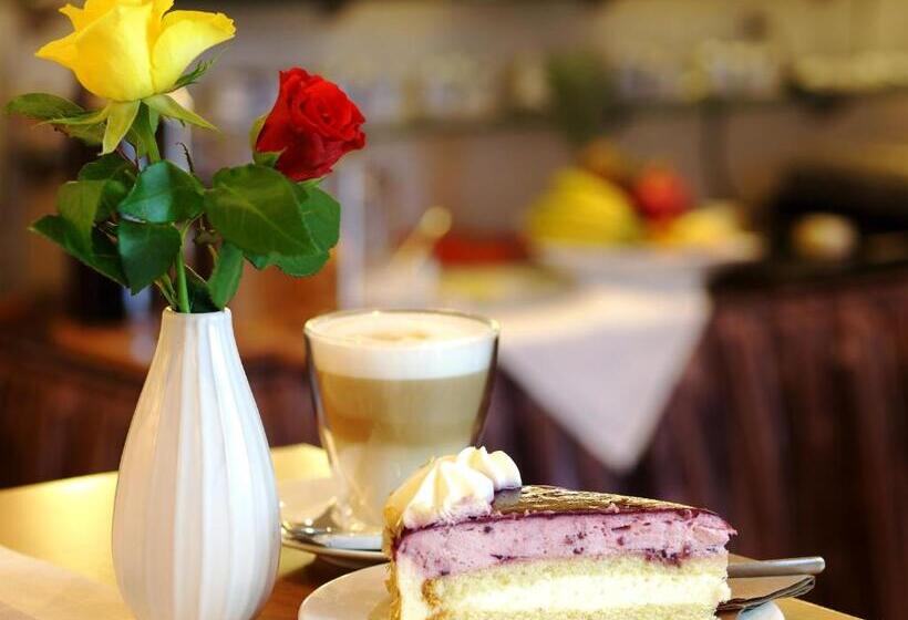 Hotel Am Schloss Biebrich