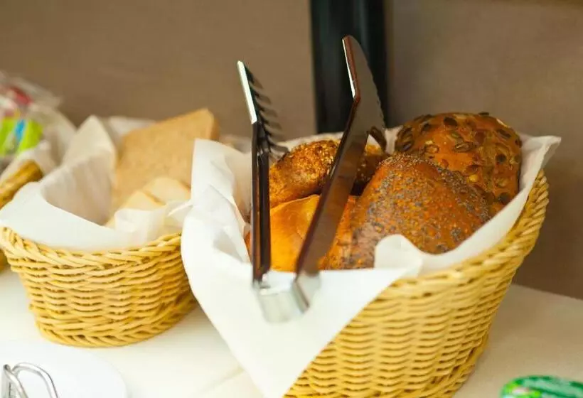 בית מלון כפרי Am Schloss Biebrich