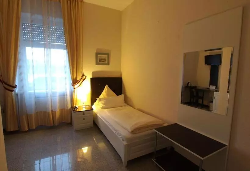 בית מלון כפרי Am Schloss Biebrich